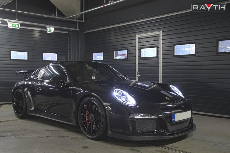 Porsche 911 detailed by RAYTH